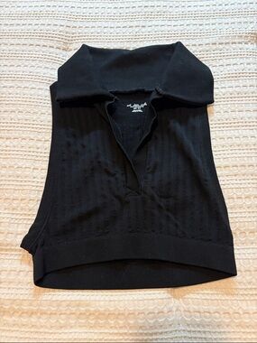 Urban Outfitters Black Sleeveless Knit Collared Crop Top XS/S